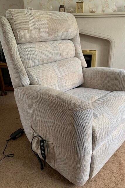 photo of Celebrity Somersby Standard Dual Motor Chair